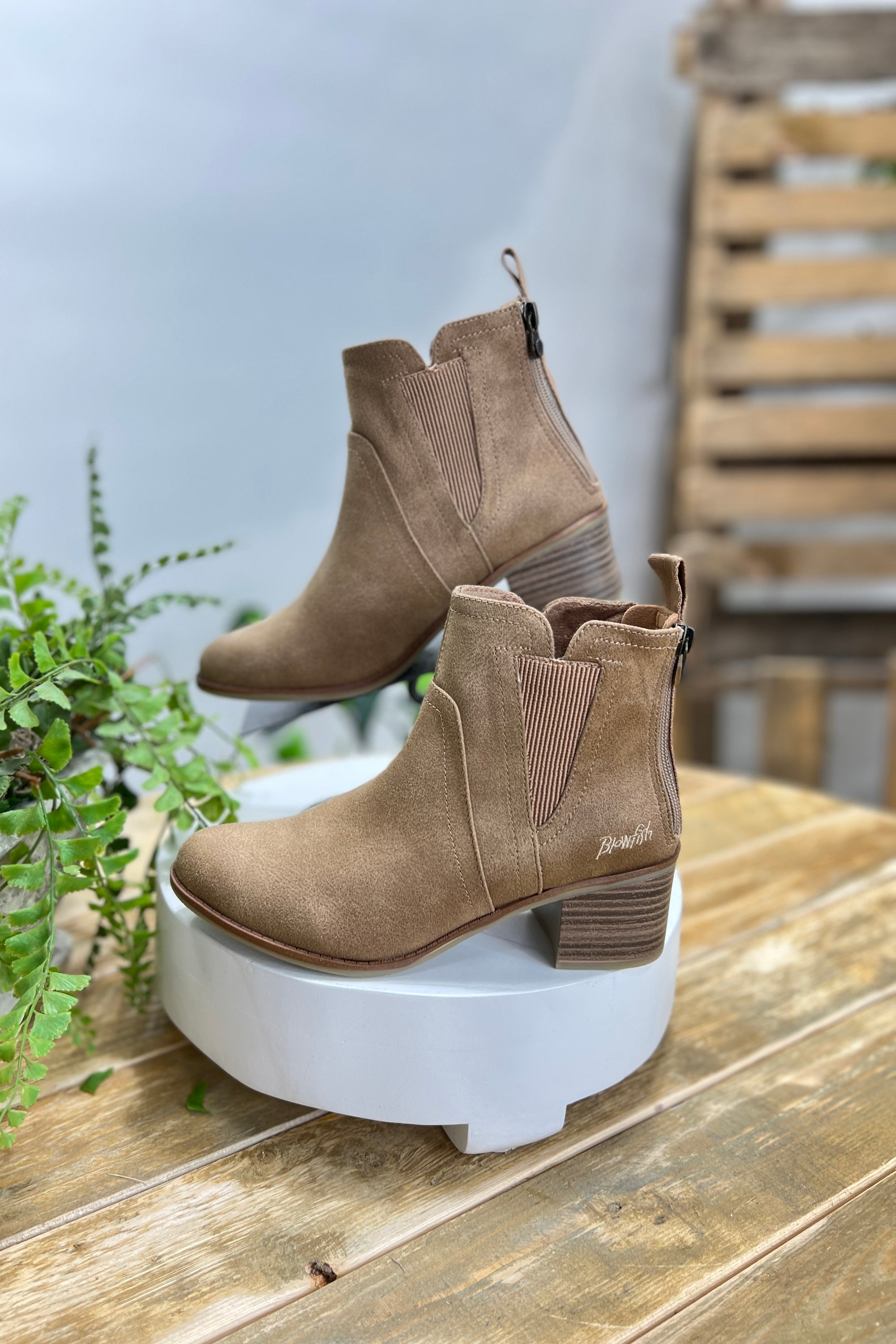 Beam Ankle Boots