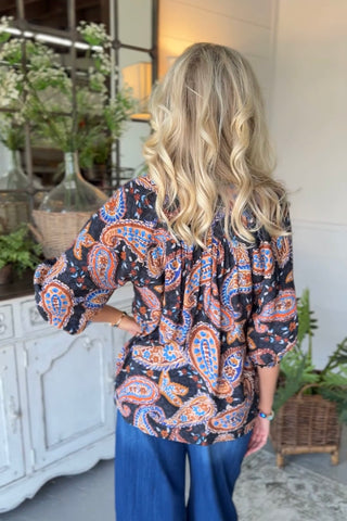 Jennifer Top Black by Umgee