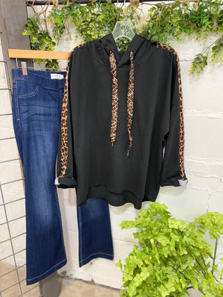 Go Wild Hooded Pullover Black