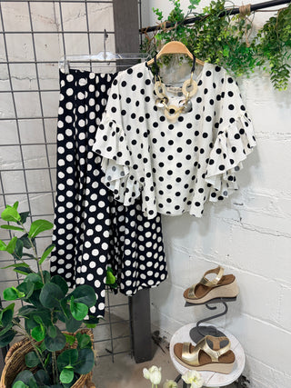 Hobson Top Cream/Black Shirts & Tops Vine & Love