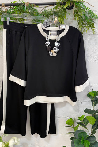 Sharlene Top Black by Umgee