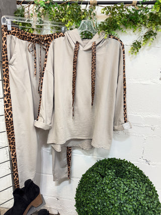 Go Wild Hooded Pullover Taupe Shirts & Tops Sunflower
