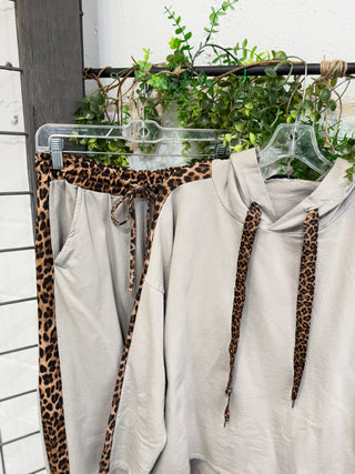 Go Wild Hooded Pullover Taupe Shirts & Tops Sunflower