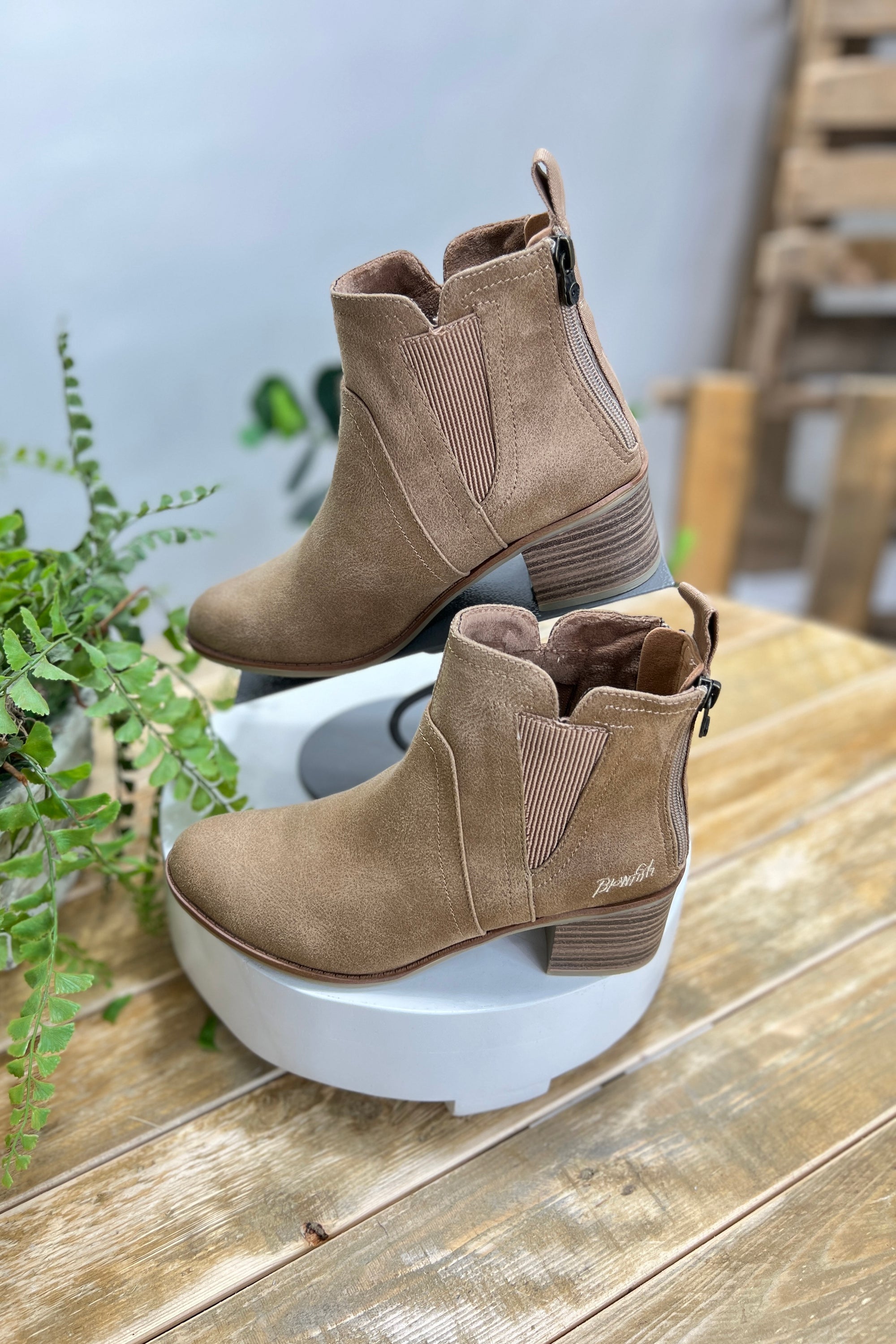 Beam Ankle Boots