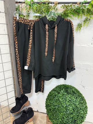 Go Wild Hooded Pullover Black Shirts & Tops Sunflower