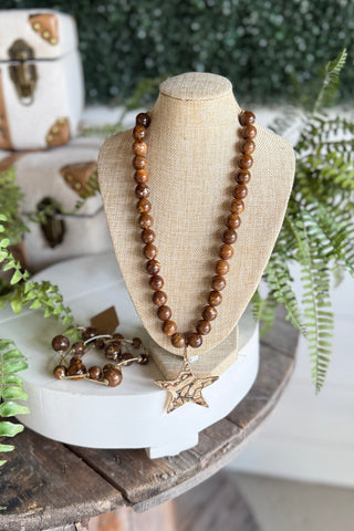 Shining Star Necklace Gold
