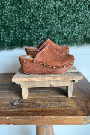 Brody Wedge By Yellow Box