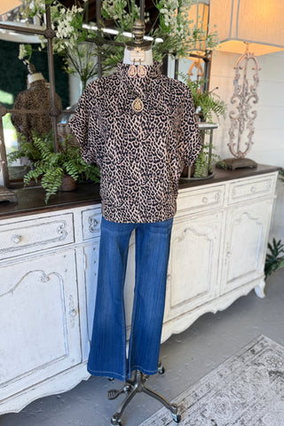 Nightlife Top Leopard by Eesome Shirts & Tops eesome