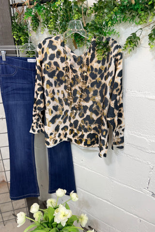 Lux Leopard Sweater Sweater Miss Carla