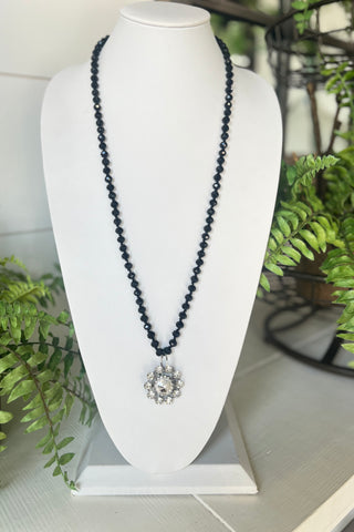 Spotlight Necklace Black Necklaces Accessories To Go