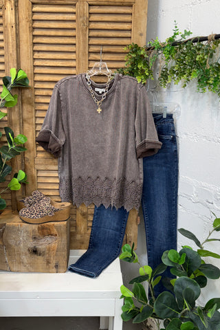 Emiliana Top Ecru by Easel