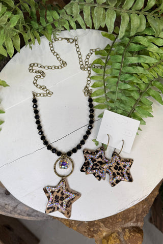 My Fave Necklace Leopard