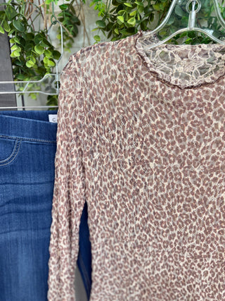 Divine Top Ivory/Black Shirts & Tops RareRaw Clothing