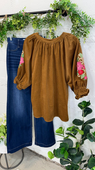 Seasoned Top Camel by Umgee