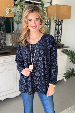 Hidden Image Navy sweater Oz