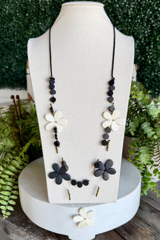 Harlow Necklace Black/White