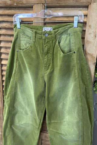 Alora Pants Green by Easel