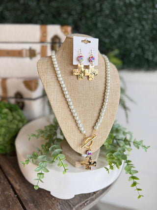 Grateful Necklace Gold/Pearl Necklaces All That Glitterz