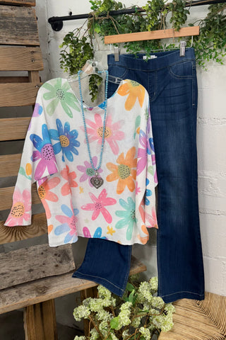 Daisy Dreamin White/Multi sweater OHLALA