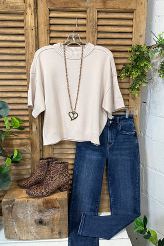 Calmer Days Sweater Beige