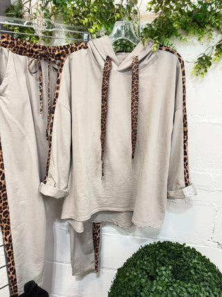 Go Wild Hooded Pullover Taupe Shirts & Tops Sunflower
