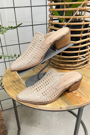 Mayflower Mule By Chinese Laundry