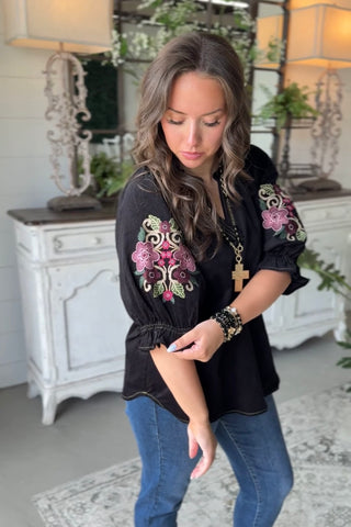 Seasoned Top Black by Umgee