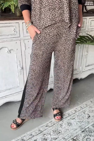 Trouble Pants Brown by Umgee