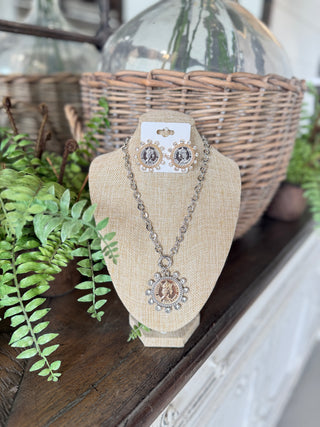 Elizabeth Necklace Silver Necklaces All That Glitterz