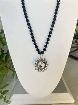 Spotlight Necklace Black Necklaces Accessories To Go