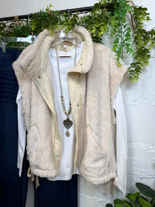 Bear Creek Vest Cream Vest Heimish USA