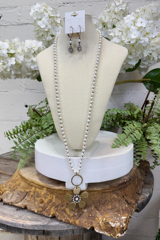 Full Bloom Necklace Pearl BFF