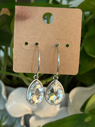 Drops of Beauty Earrings Earrings Accessories To Go