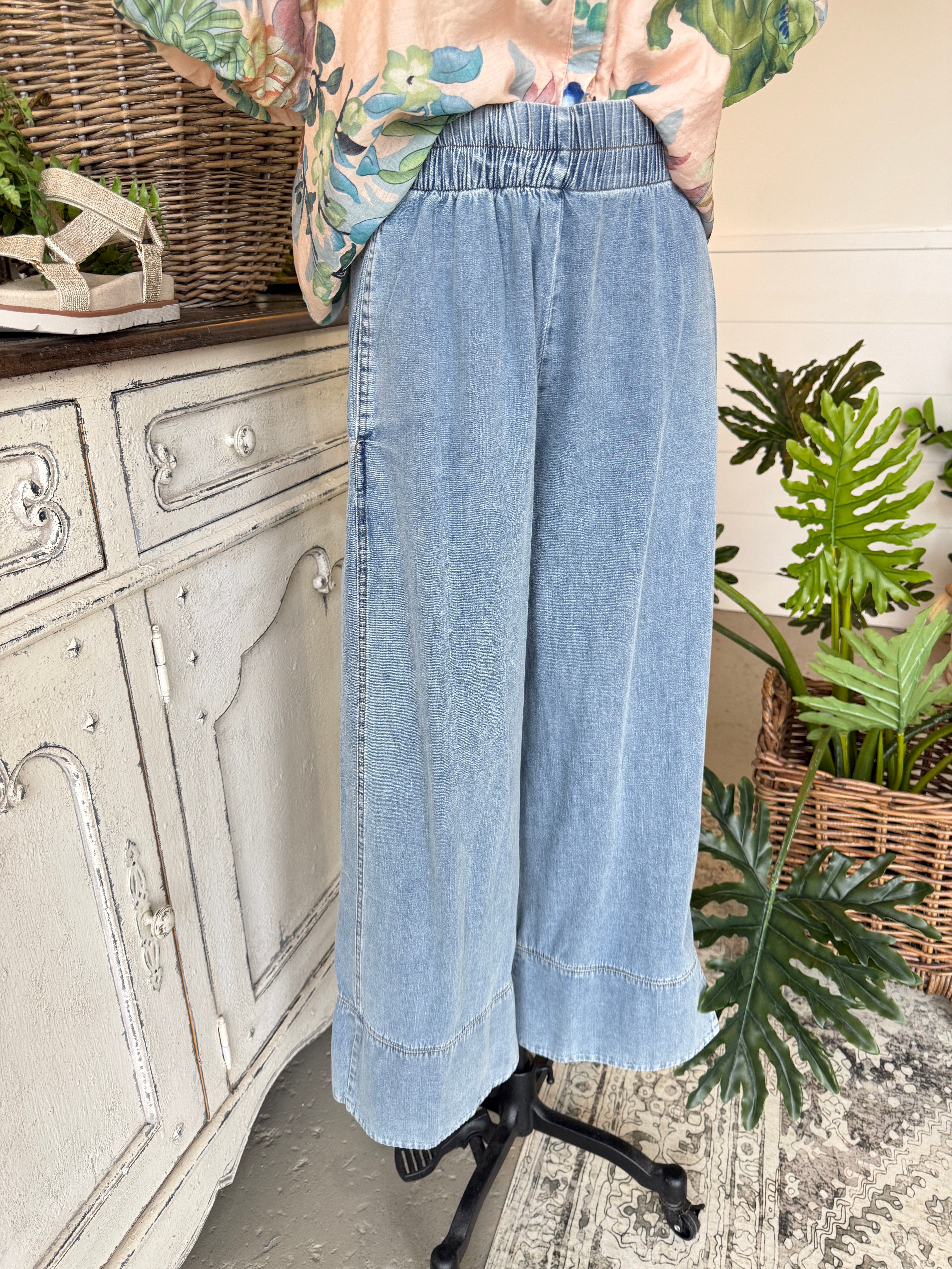 Piper Pants Lt Denim by Umgee – carol's boutique