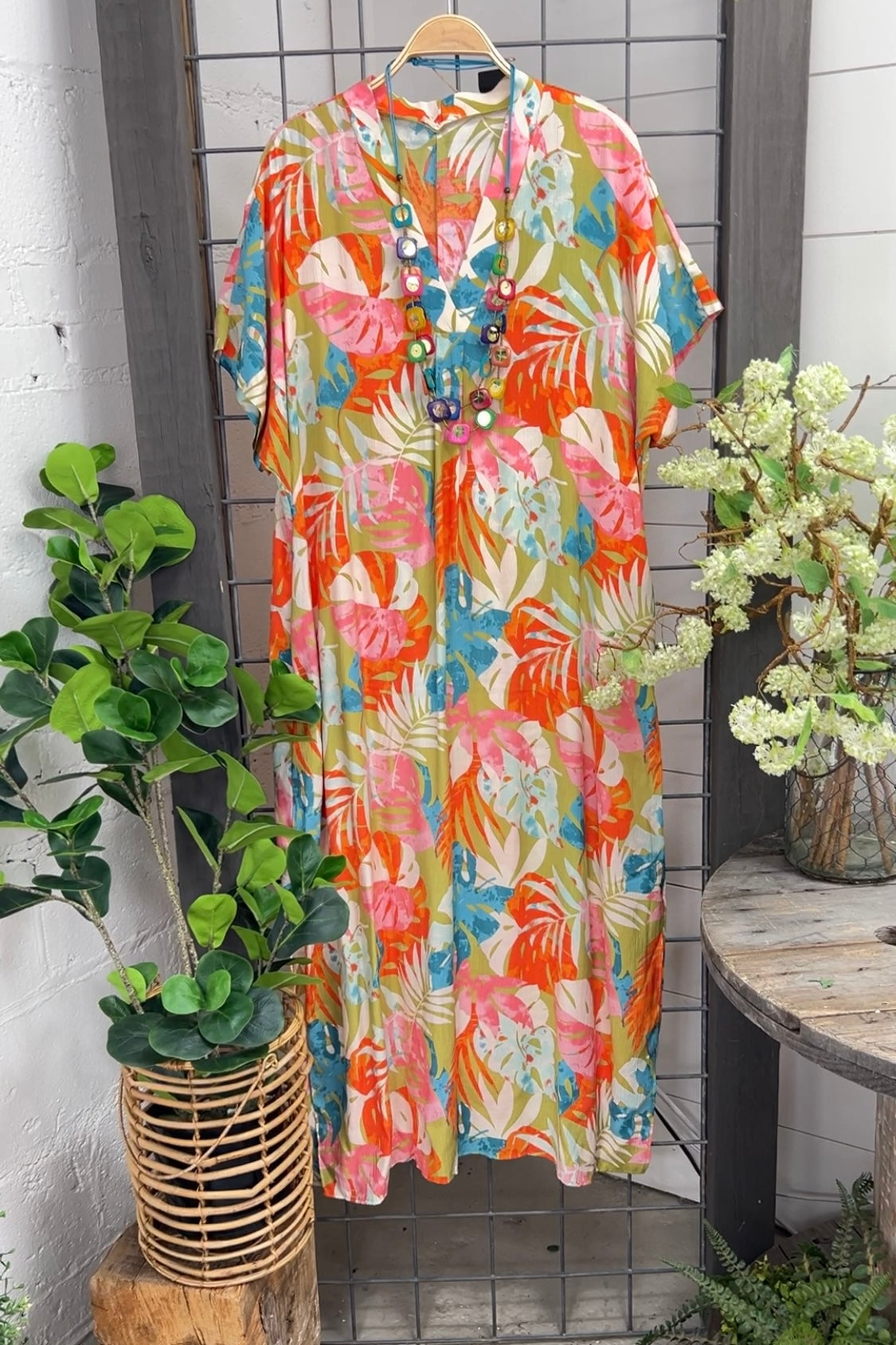 Tropical Breeze Dress  Easel 2X Sage 