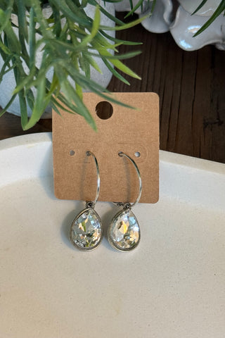 Drops of Beauty Earrings Earrings Accessories To Go