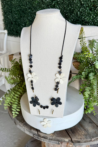 Harlow Necklace Black/White