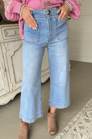 Lila Jeans Light Denim by Eesome Pants eesome
