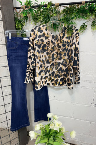 Lux Leopard Sweater Sweater Miss Carla