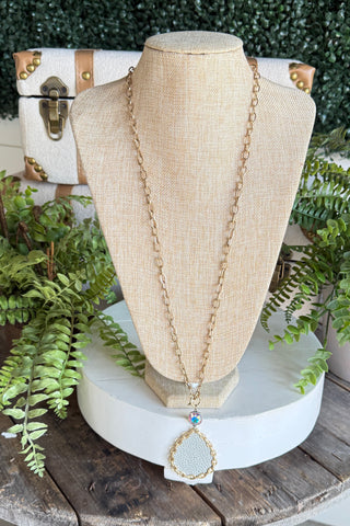 Centerpiece Necklace Gold by Pink Panache