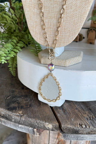Centerpiece Necklace Gold by Pink Panache