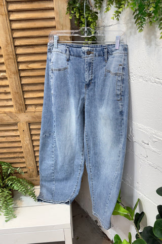 Astrid Pants Denim by Easel