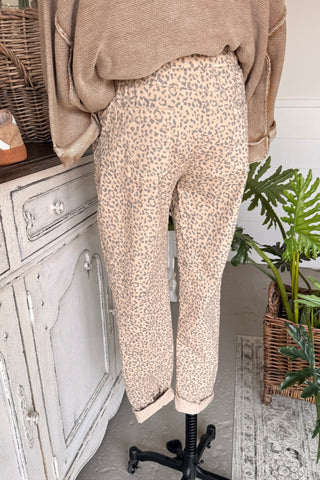 Lovin Leopard Pants Tan