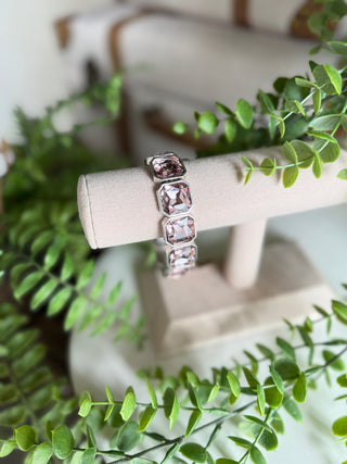 Glam Girl Bracelet Lt Pink Bracelets Accessories To Go