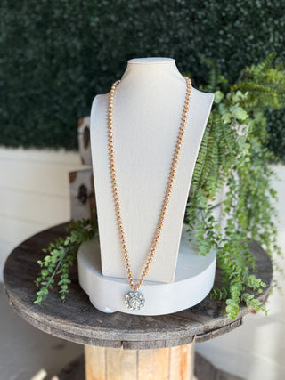 Spotlight Necklace Beige Necklaces BFF