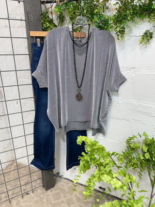 Enroute Top Black/White Shirts & Tops Zenana