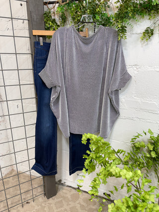 Enroute Top Black/White Shirts & Tops Zenana