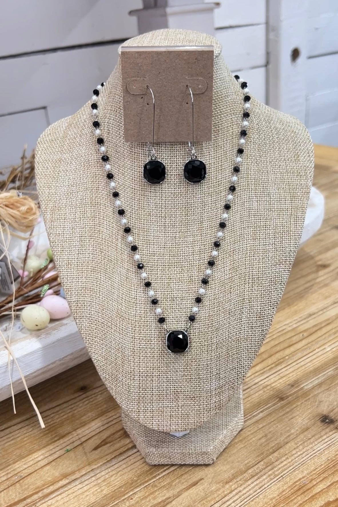 Charming Necklace  Western Elite One Size Black/Pearl 