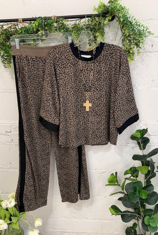 Trouble Top Brown by Umgee