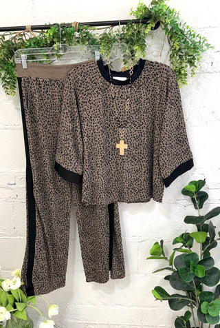 Trouble Top Brown by Umgee